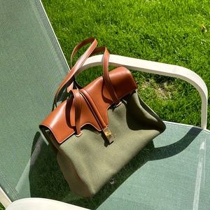 NWT CELINE SAC 16 SOFT HANDBAG